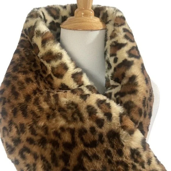Cabi leopard print bundle up scarf